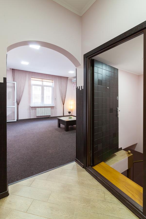 Lux Apart Lviv Apartments Ngoại thất bức ảnh